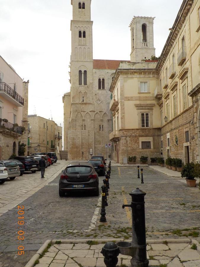 Piazza Duomo - Medieval Puglia'S House Giovinazzo Exterior foto